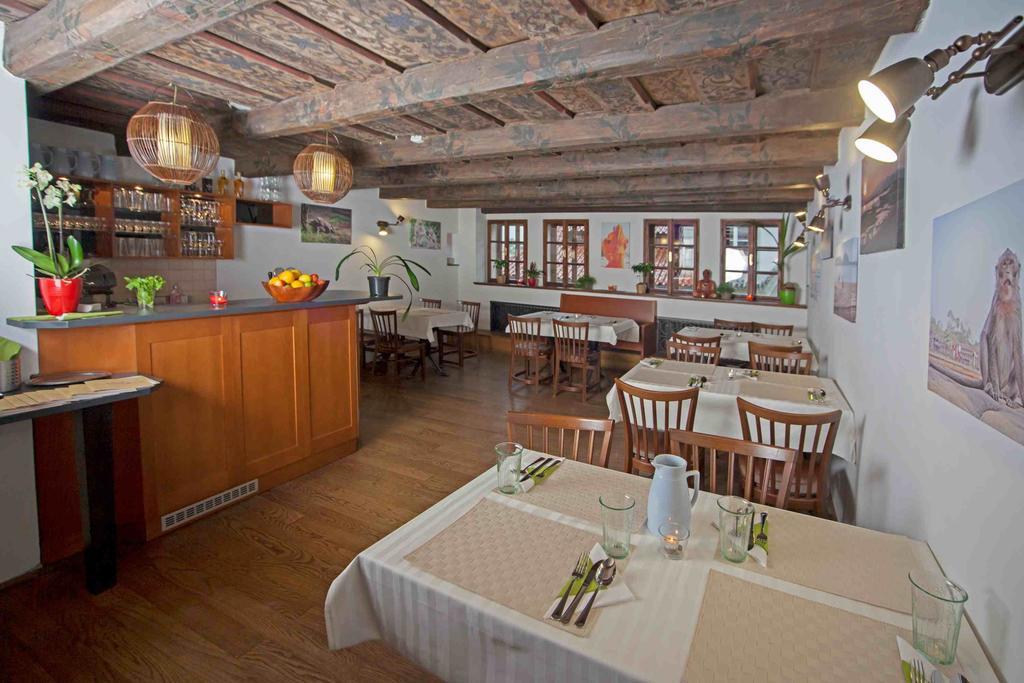Apartment Nerudova By Interhome ปราก ภายนอก รูปภาพ